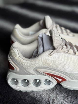 Nike Air Max DN Beige/Crema Talla 39 – Como Nuevas