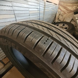 Se vende dos Neumáticos Michelin