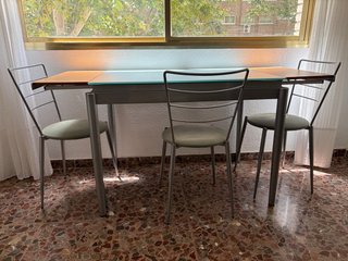 Mesa extensible cocina + 4 sillas