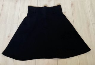 Falda Negra Divina Providencia Talla L
