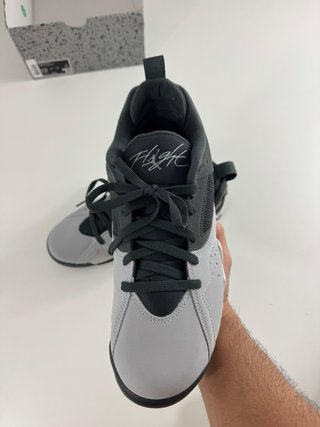 Jordan MVP 92 Gris y Blanco Talla: 46