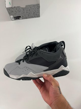 Jordan MVP 92 Gris y Blanco Talla: 46