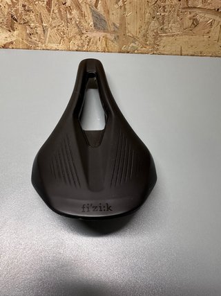 Sillín Fizik Argo Vento R1 Carbono