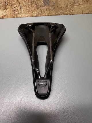Sillín Fizik Argo Vento R1 Carbono