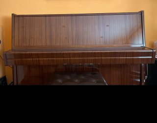 Piano Vertical Petrof