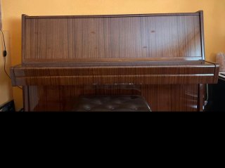 Piano Vertical Petrof