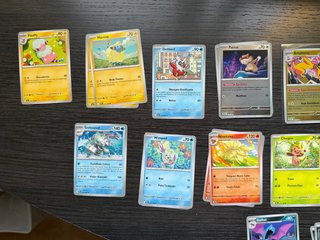 Bulk de cartas Pokémon Caos Creciente en español.
