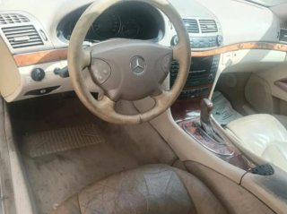 Mercedes-Benz Clase E 2005