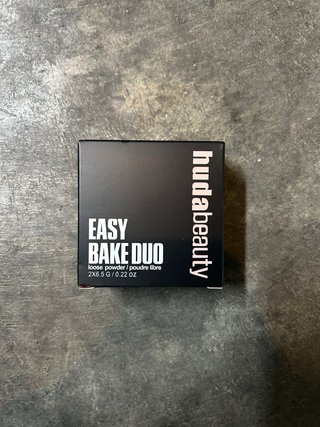 Huda Beauty Easy Bake Loose Powder Cherry Peach