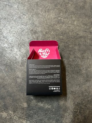 Huda Beauty Easy Bake Loose Powder Cherry Peach