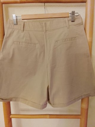 Bermudas mujer beige