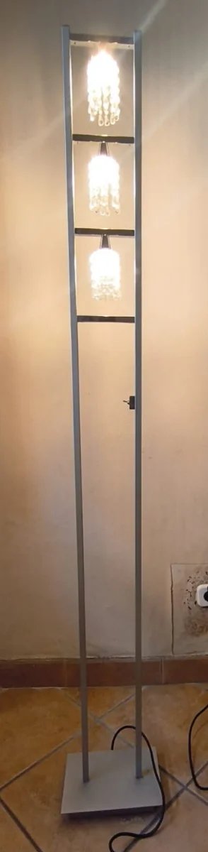 Lámpara de pie con 3 luces de cristal