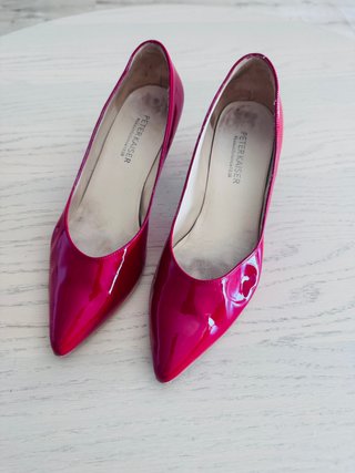 Zapatos de tacón Peter Kaiser rojos