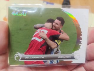 Carta Fútbol Messi Emiliano Martínez GOAT