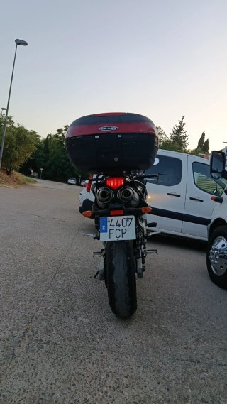 Yamaha FZ600 Negra y Plateada
