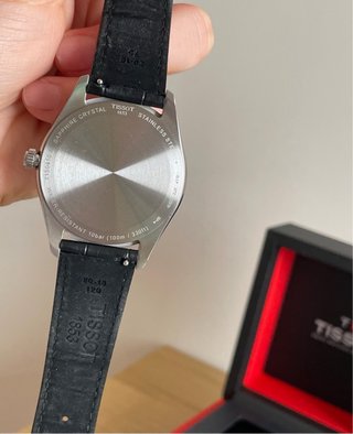 Reloj Tissot Negro y Plateado