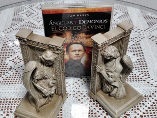 Coleccionista Ángeles y Demonios Código Da Vinci