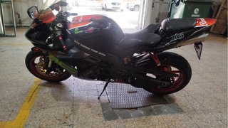 Yamaha R1 2005 Negra/Roja 60.000km