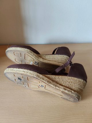 Zapatillas esparto cuña marrón