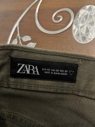 Pantaloncini Zara Verde Oliva Lung:51 Larg41