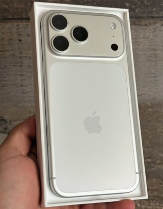 iPhone 17 Pro Max Plata