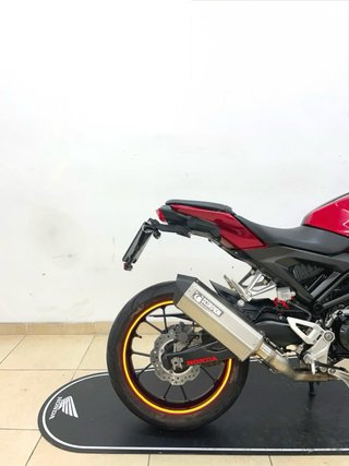 Honda CB125R Naked Roja y Negra