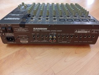Mesa de mezclas Samson MPL1502 15 canales