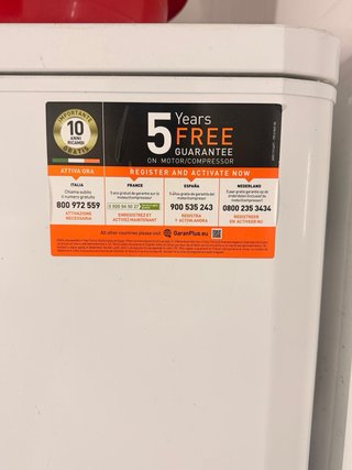 Nevera Indesit blanca