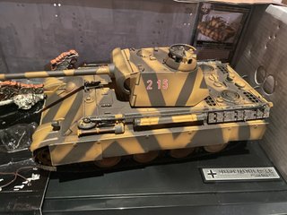 1:32 FORCES OF VALOR PANTHER AUSF. G 1945