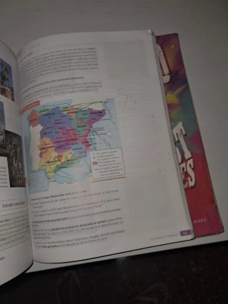 Geografía e Historia, 2 secundaria. Revuela
