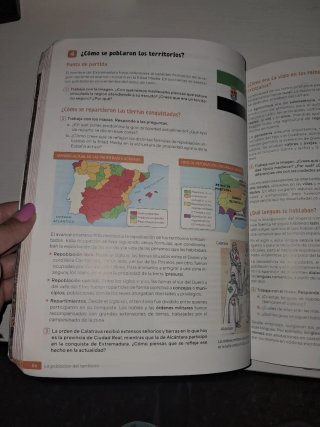 Geografía e Historia, 2 secundaria. Revuela