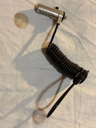 Candado de seguridad para PC con cable