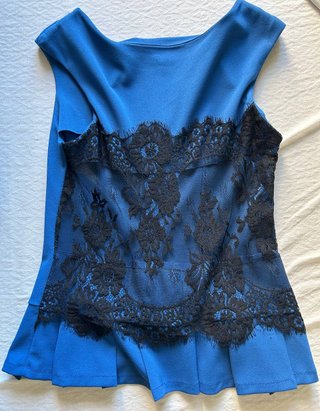 Top donna blu elettrico pizzo nero plissettato S