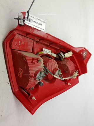 Nissan 22913548 piloto trasero izquierdo pixo ua0