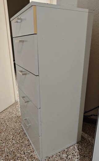 Cajonera de madera blanca