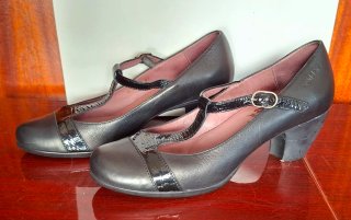 Zapatos Wonders piel T-Strap Charol Talla 37