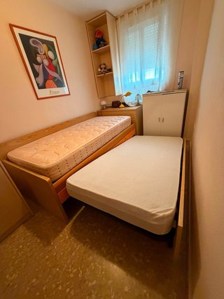 Cama doble de 90cm con cajones.