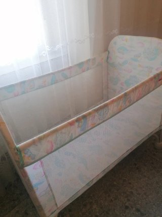 Cuna + colchón + 2 sábanas bajeras