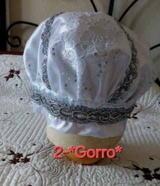 Gorros religioso blancos,Rojo con adornos plateado
