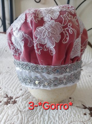 Gorros religioso blancos,Rojo con adornos plateado