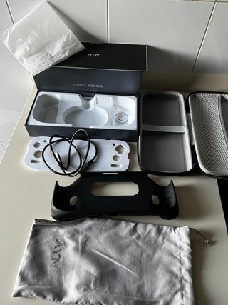 Console portatile AYN Odin 2 Portal Nero