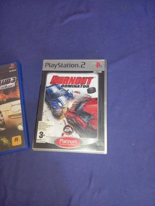 Lote 2 Giochi PS2: Midnight Club 3 e Burnout Dominator