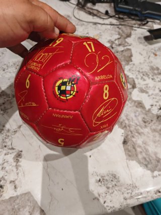 Balón de fútbol conmemorativo firmado