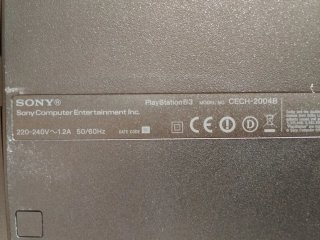 PlayStation 3 Slim (CECH-2004B)