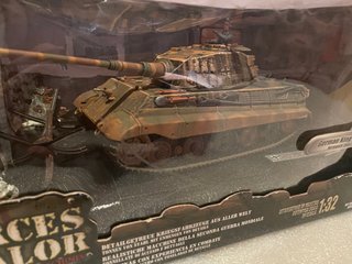 1:32 FORCES OF VALOR KING TIGER 1944
