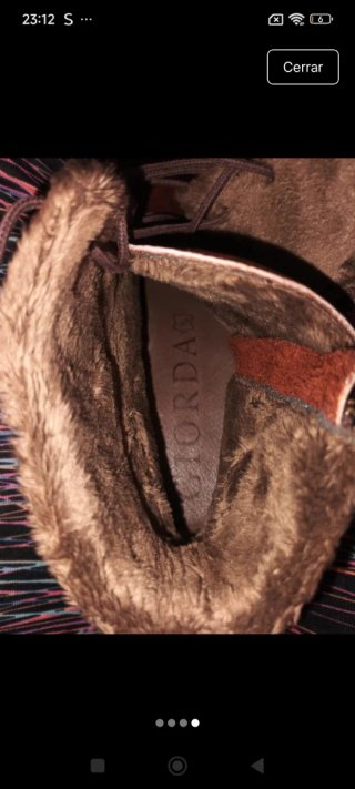 Botines marrones con cordones y cremallera