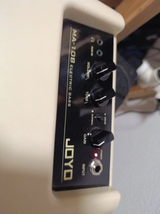 Amplificador Bajo Portátil Joyo MA-10B