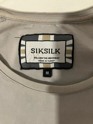 Camiseta SikSilk Gris Talla M