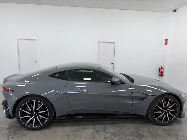 Aston Martin Vantage 4.0 V8