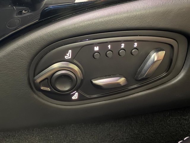 Aston Martin Vantage 4.0 V8